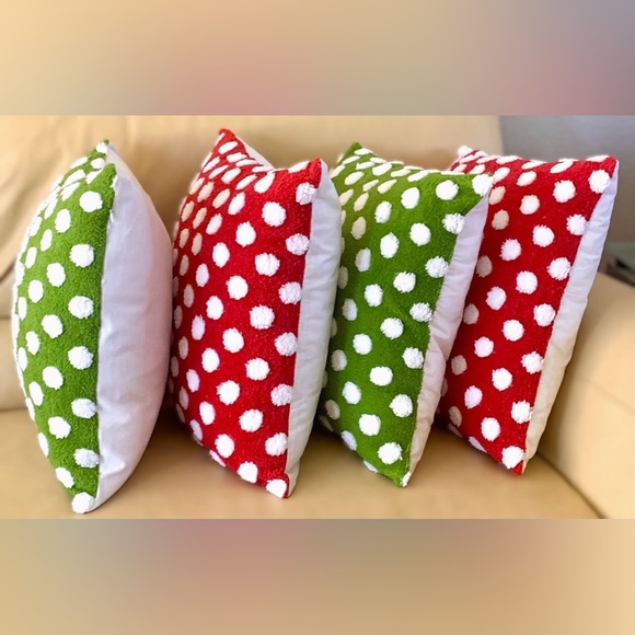 Set/2 Plush Jacquard Green White Christmas Polka Dot 18" Pillow Covers New - Picture 5 of 5